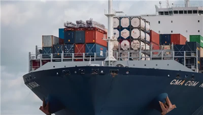 Suez Canal Gates Paralyzed ! More Than 100 Container Ships Are Stranded Or De...