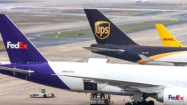 UPS DHL FedEx UPS DHL FedEx